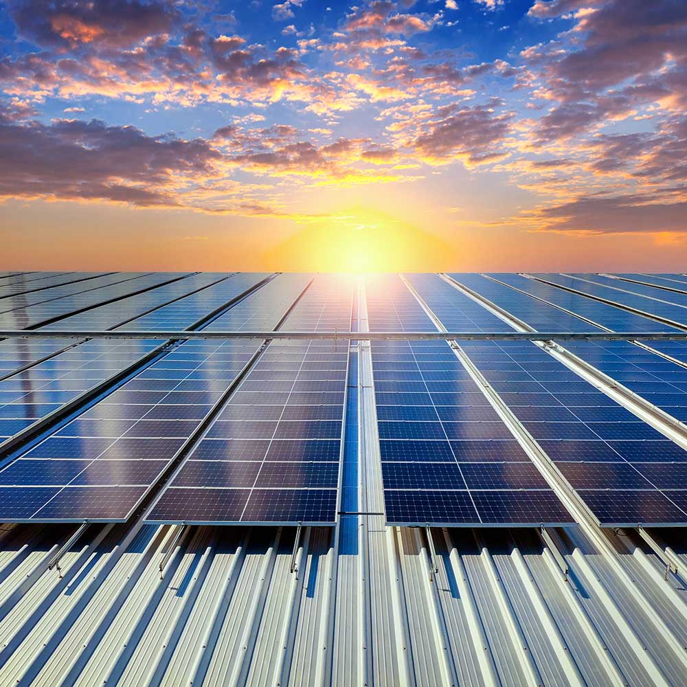 Programas para el ahorro de energía como la instalación de placas solares o Oficina de transformación comunitaria